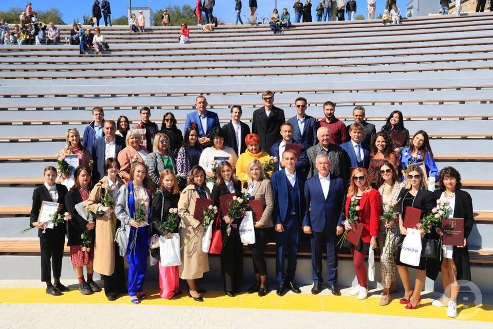 В Волгограде наградили организаторов Дня города и фестиваля #ТриЧетыре