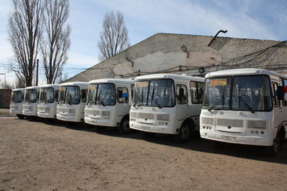 Новые автобусы будут возить сельчан в Волгоградской области